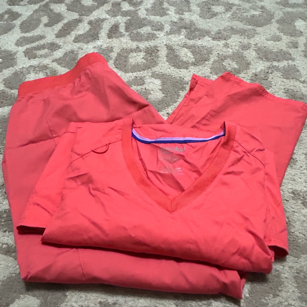 Landau ProFlex Coral scrub Set